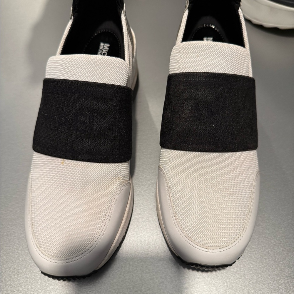 Michael Kors Black and White with Cushioned Sole worn a couple times like new.